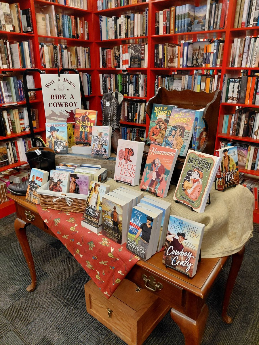 Bookmans tweet media