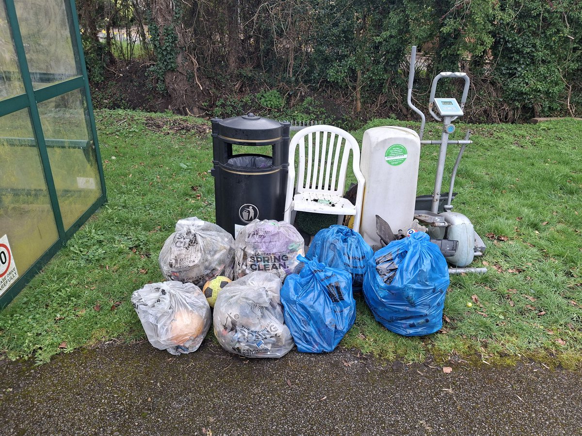 Dan's Community Group tweet media