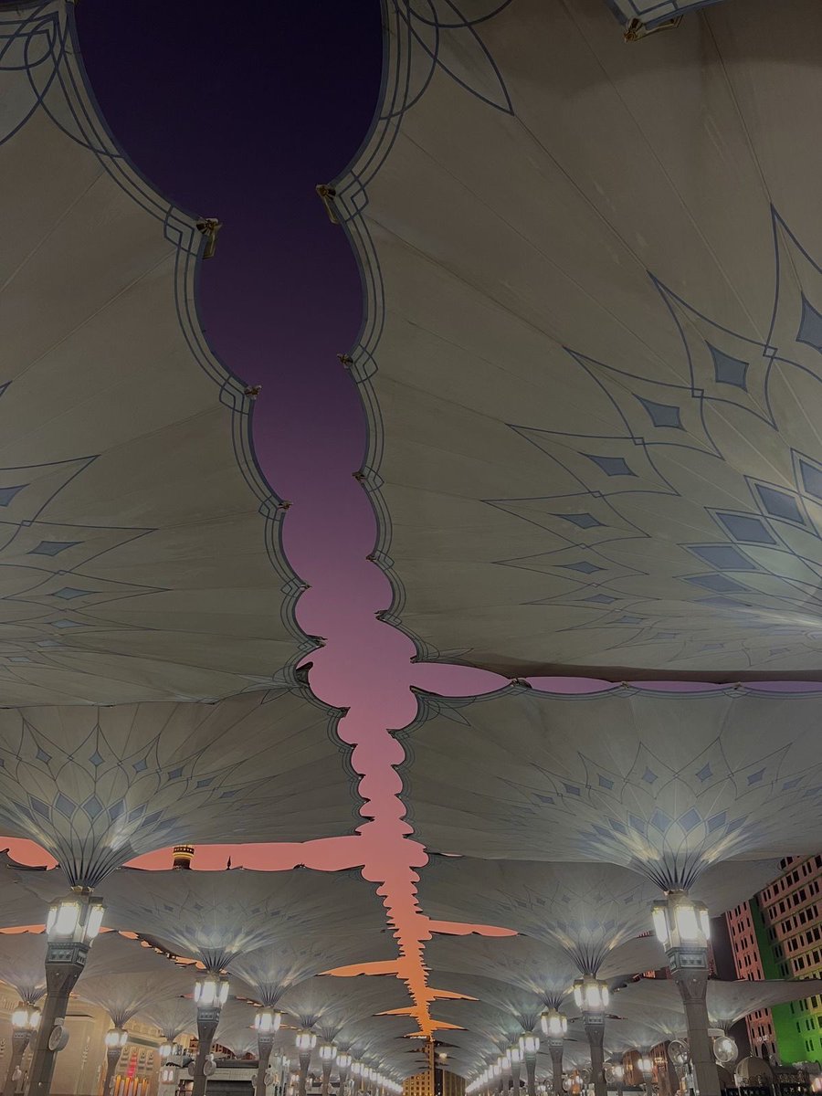AqsaChaudhryx's tweet photo. Sunset in Medina. https://t.co/99xbAOeFcE