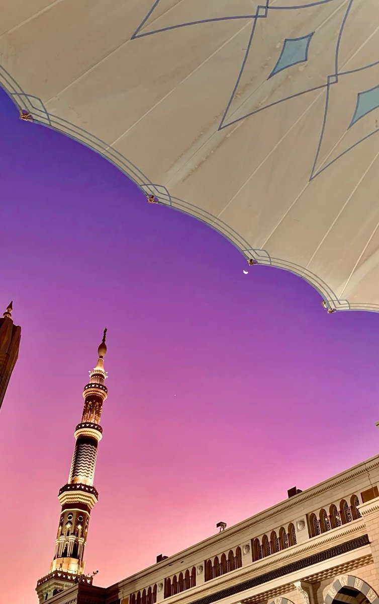 AqsaChaudhryx's tweet photo. Sunset in Medina. https://t.co/99xbAOeFcE