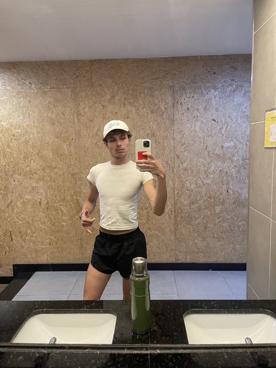 the life of fefe❤️‍🔥 tweet media