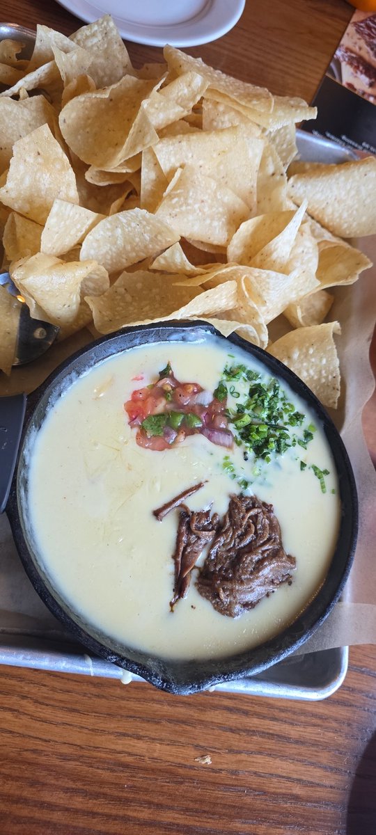 lmorgan07's tweet photo. Brisket con Queso https://t.co/Z034x5Ws2P