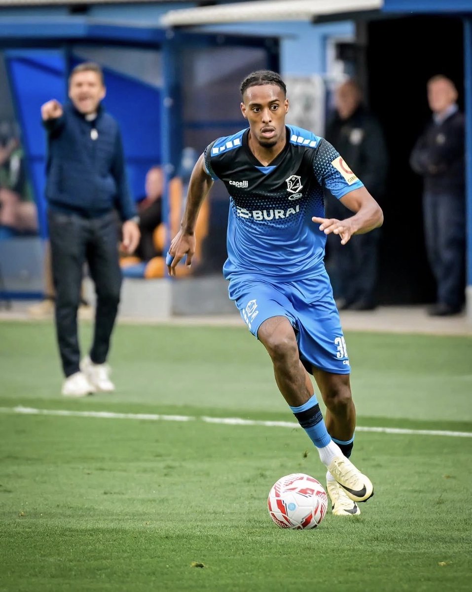 Les Requins Bleus🇨🇻 tweet media