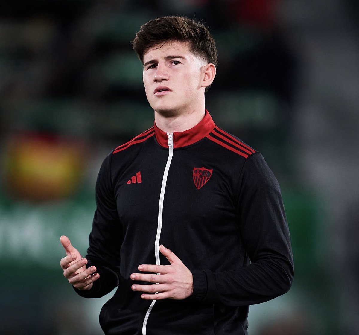 Vaya huevos los de Oso, viene de lesión y se marca un señor partido propio de un veterano, con asistencia. HONOR.