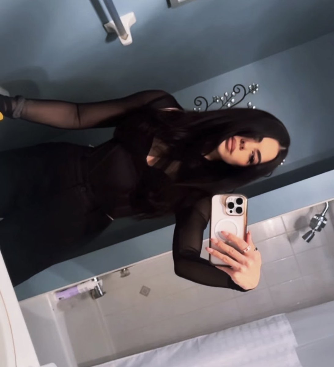 Jenneses tweet media