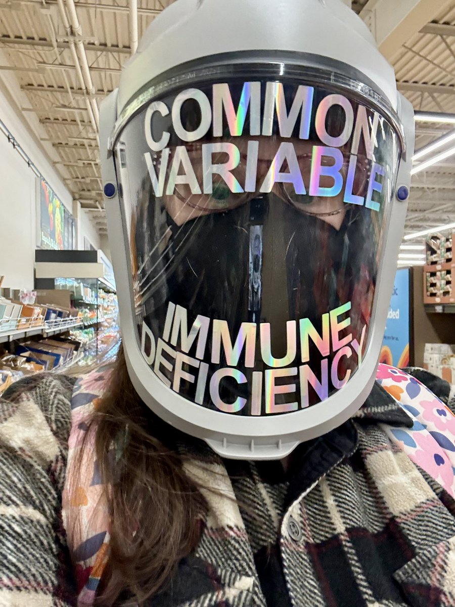 amethystarlight's tweet photo. Now that we are in meteorological spring and influenza rates in my county are on the decline, I shopped for groceries indoors at ALDI. #CommonVariableImmuneDeficiency @3M #PAPR @RackMask #KN100 #oneofthetwo https://t.co/3PlMlFt3Gk