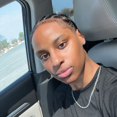 _deonnaa_'s tweet photo. #NewProfilePic https://t.co/jw44Sf2nca