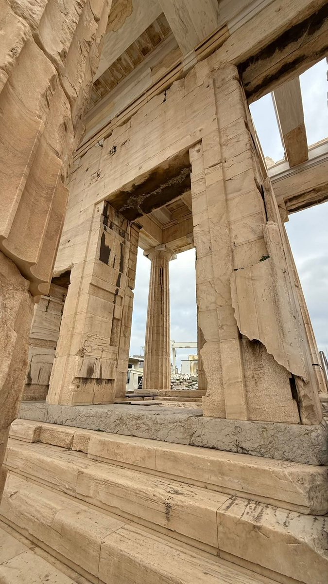 gdboymunna's tweet photo. Acropolis 🇬🇷 https://t.co/PwJJ48yxJV
