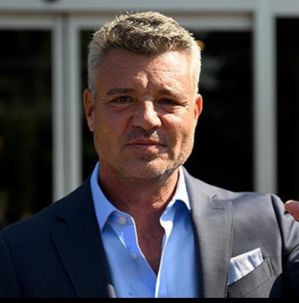 Bu çapsızı Başkan yapanlaradır sözümüz dünyada adaymı kalmadı bunu seçtiniz👇😡