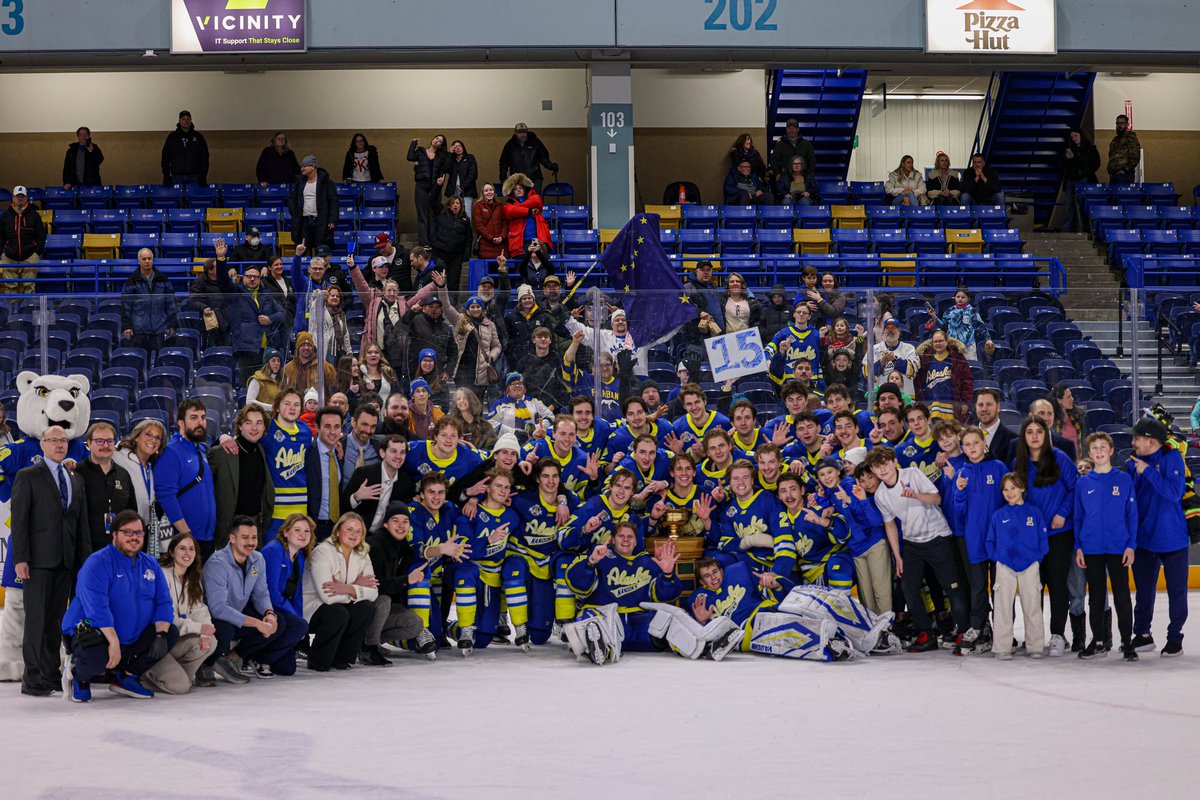 NanooksHockey's tweet photo. Home is where the cup stays1️⃣5️⃣ https://t.co/2d5rJMqPwO