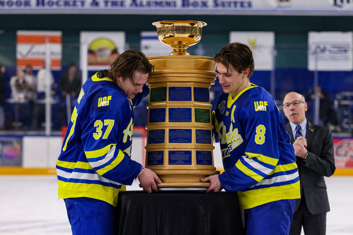 NanooksHockey's tweet photo. Home is where the cup stays1️⃣5️⃣ https://t.co/2d5rJMqPwO