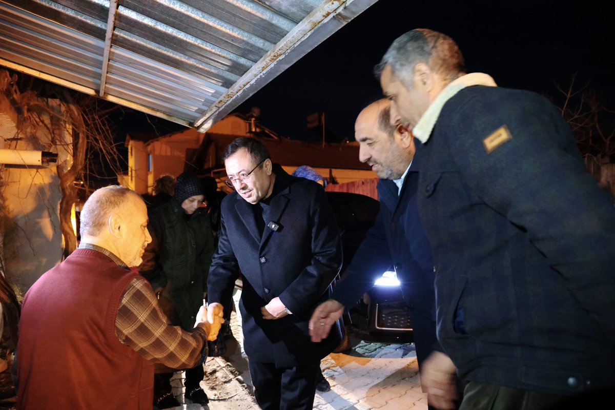 basrikahveci's tweet photo. Korkut, Arslan, Yağcı, Yüksel ve Çiğdem ailelerimizin kapılarını çaldık, gönüllerine misafir olduk.

Ramazan’ın manevi atmosferinde hasbihal ettik; Samimiyetleri ve içten karşılamaları için her bir ailemize ayrı ayrı teşekkür ediyorum. https://t.co/NnxiNAjndR
