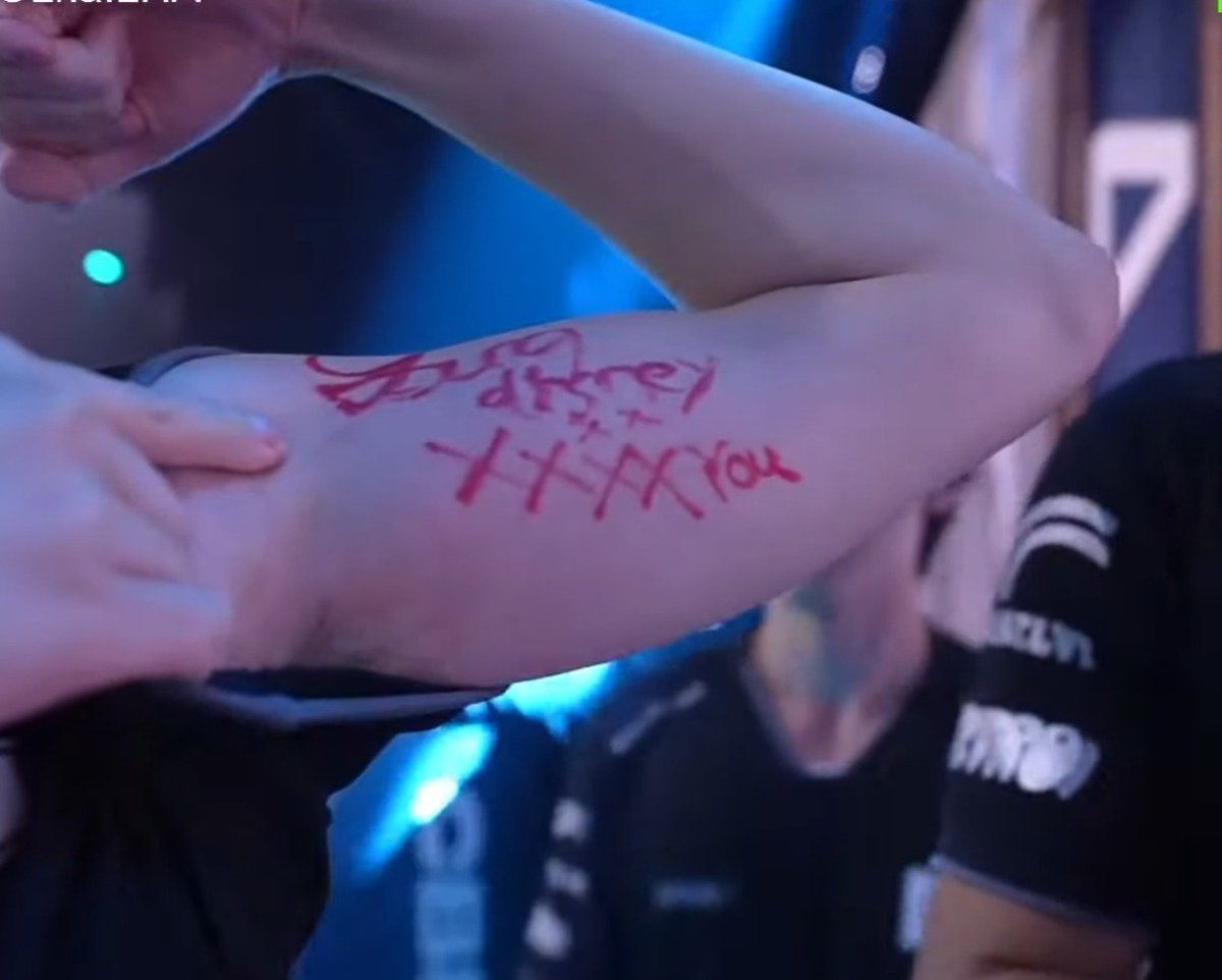 LOUD YOUNGJAE tweet media