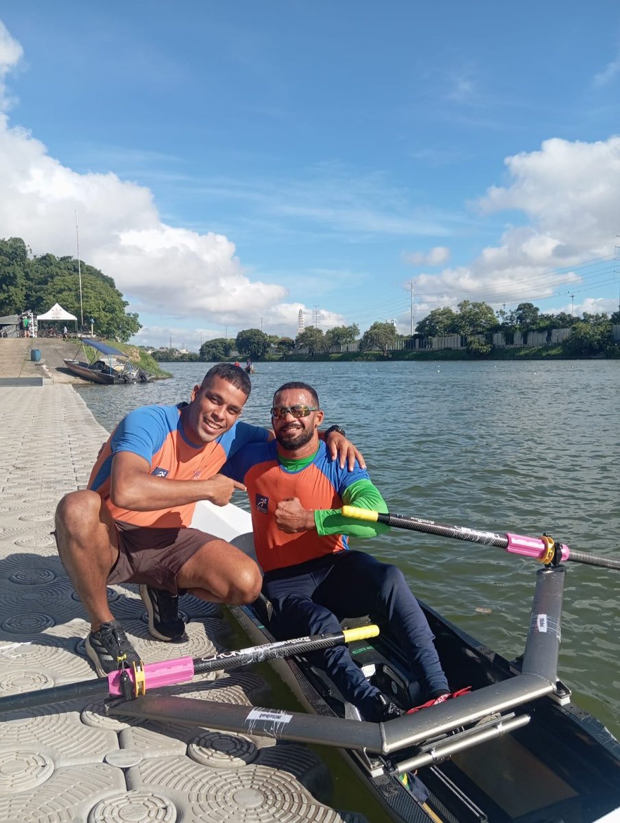 Dispensados pelo Flamengo, os atletas paralímpicos Michel Pessanha, Diana Barcelos e Gessyca Guerra foram novamente campeões brasileiros hoje.

Os três conquistaram ouro para o Rio de Janeiro, que passaram a defender após o Fla fechar sua equipe de remo paralímpico.

📷Divulgação
