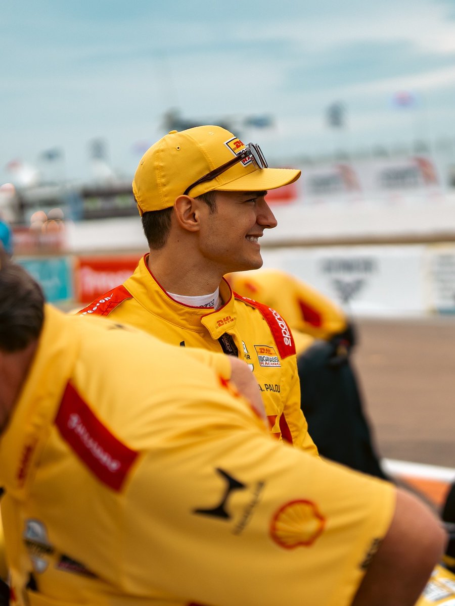 🏆VICTORIA INCONTESTABLE DE ALEX PALOU🏆

🙌El tetracampeón empieza por todo lo alto su camino hacia la quinta corona

🥇Segundo triunfo consecutivo en la carrera inaugural en St. Petersburg

🥳¡VAMOS!

#IndyCar <a href="/AlexPalou/">Alex Palou Montalbo</a>