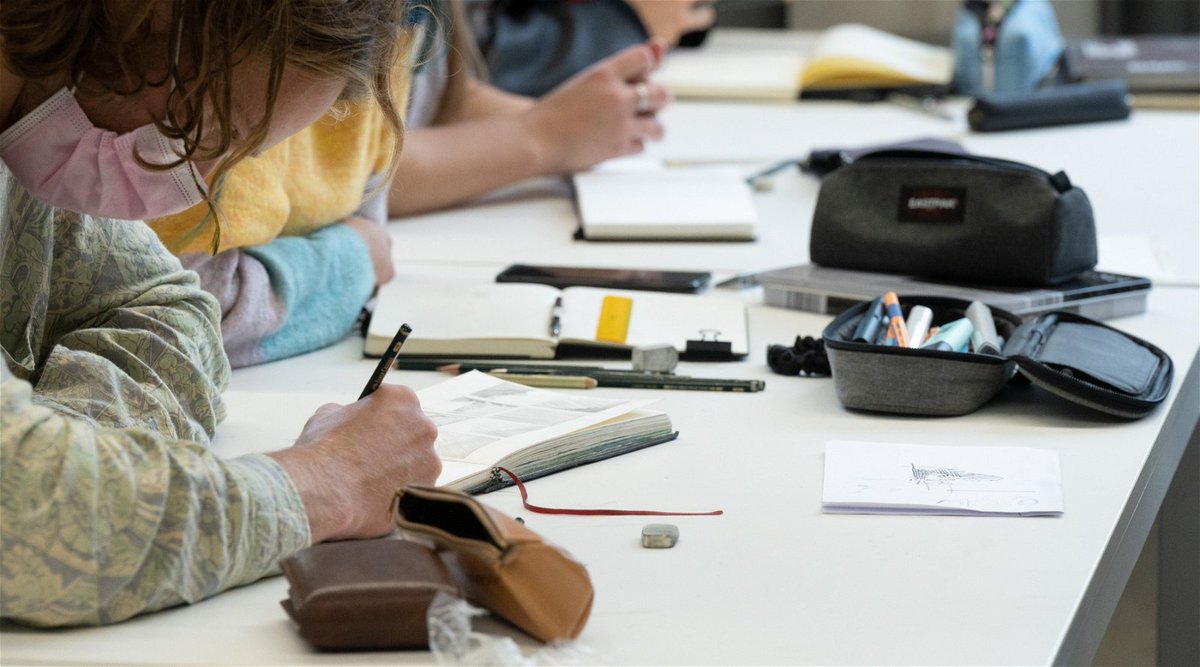 businessamnl's tweet image. Vlaanderen bij Europese top met aantal leerlingen dat schooljaar moet overdoen businessam.be/vlaanderen-bij… #Vlaanderen #Onderwijs #Basisschool #Slaagkansen #Zittenblijvers