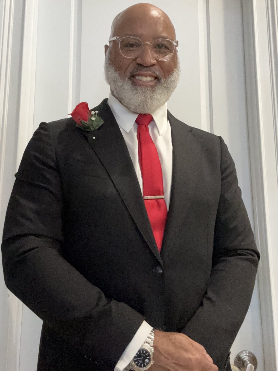 Cornelius Bennett tweet media