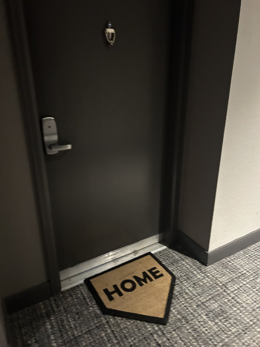ActionJacksonTD's tweet photo. Came across this in my apartment complex. Whoever this is rocks. https://t.co/kqlgdfSS93