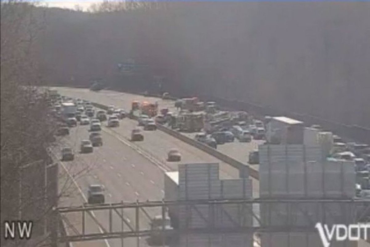 NavyVet's tweet image. #BREAKING: Police shoot a man who stabbed multiple people after a crash on I-495 #sleepercell