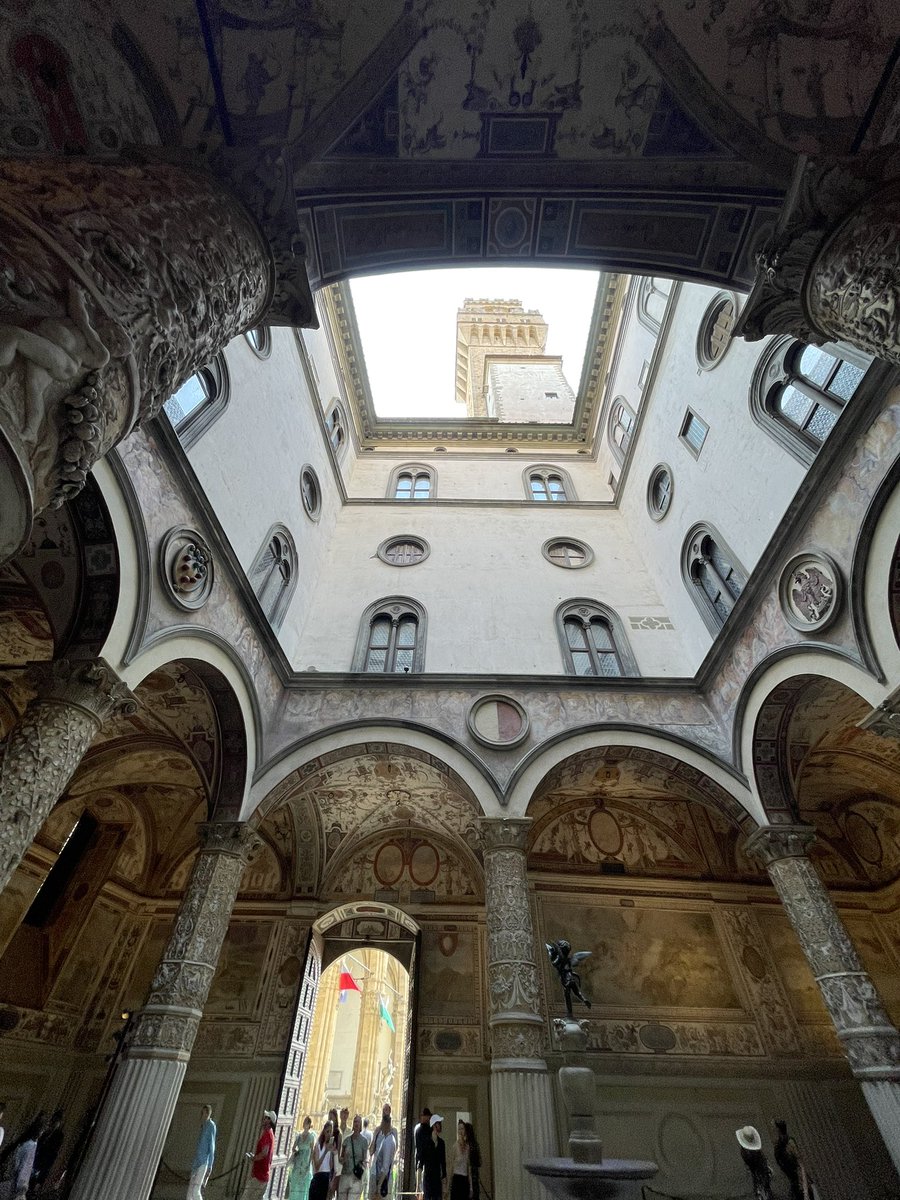 ماذا تقرأ ؟ tweet media