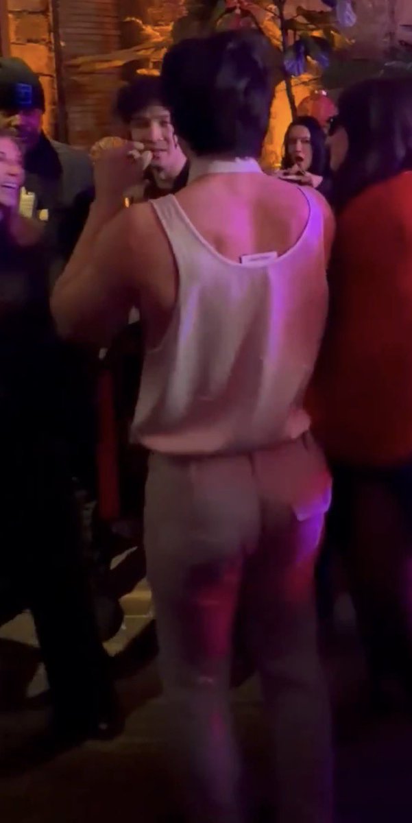 girlycrypt0's tweet image. I just love Hudson Williams backshots