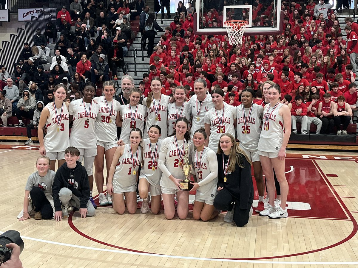 ADRobinson3's tweet photo. District 1 6A girls basketball champion Upper Dublin https://t.co/hjPSOMBwqp