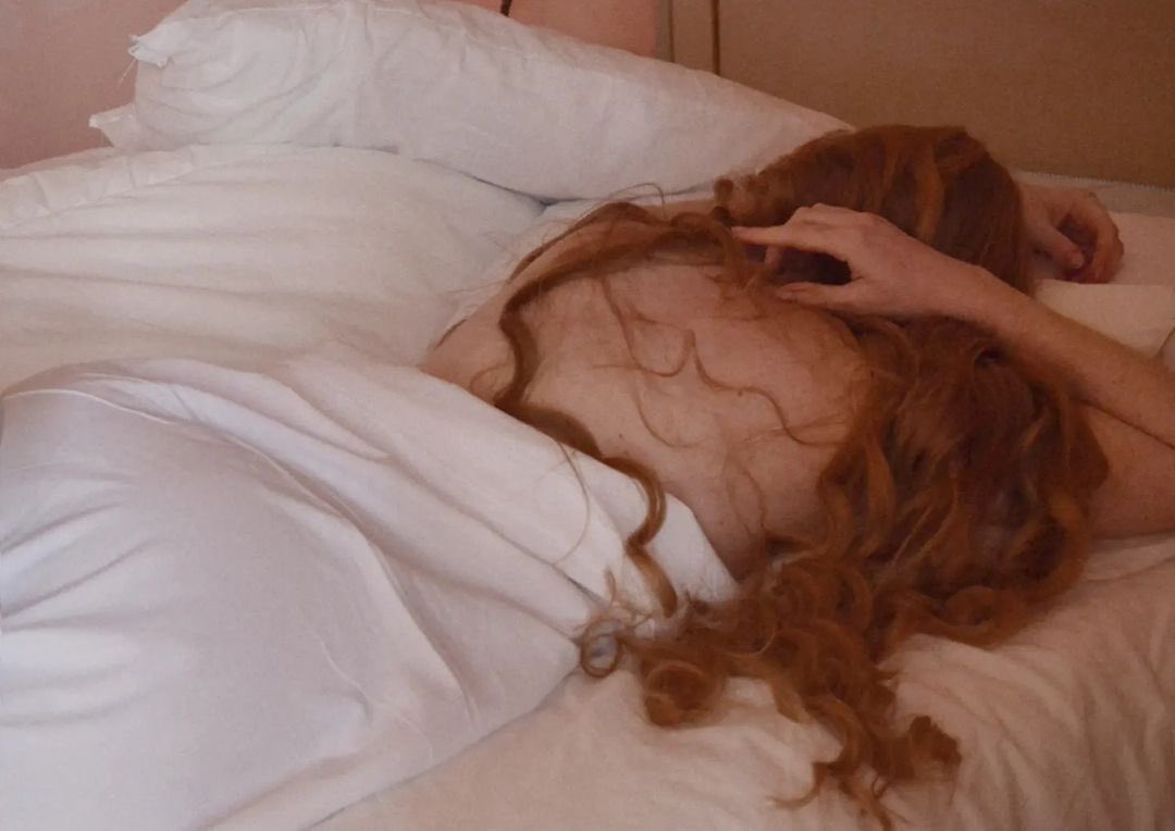 jolipetitlapin's tweet photo. if your boyfriend doesn’t take photos of you every single day, no matter what, he doesn’t love you enough. 

📸: @vampirelelio https://t.co/dqLGcOieHl