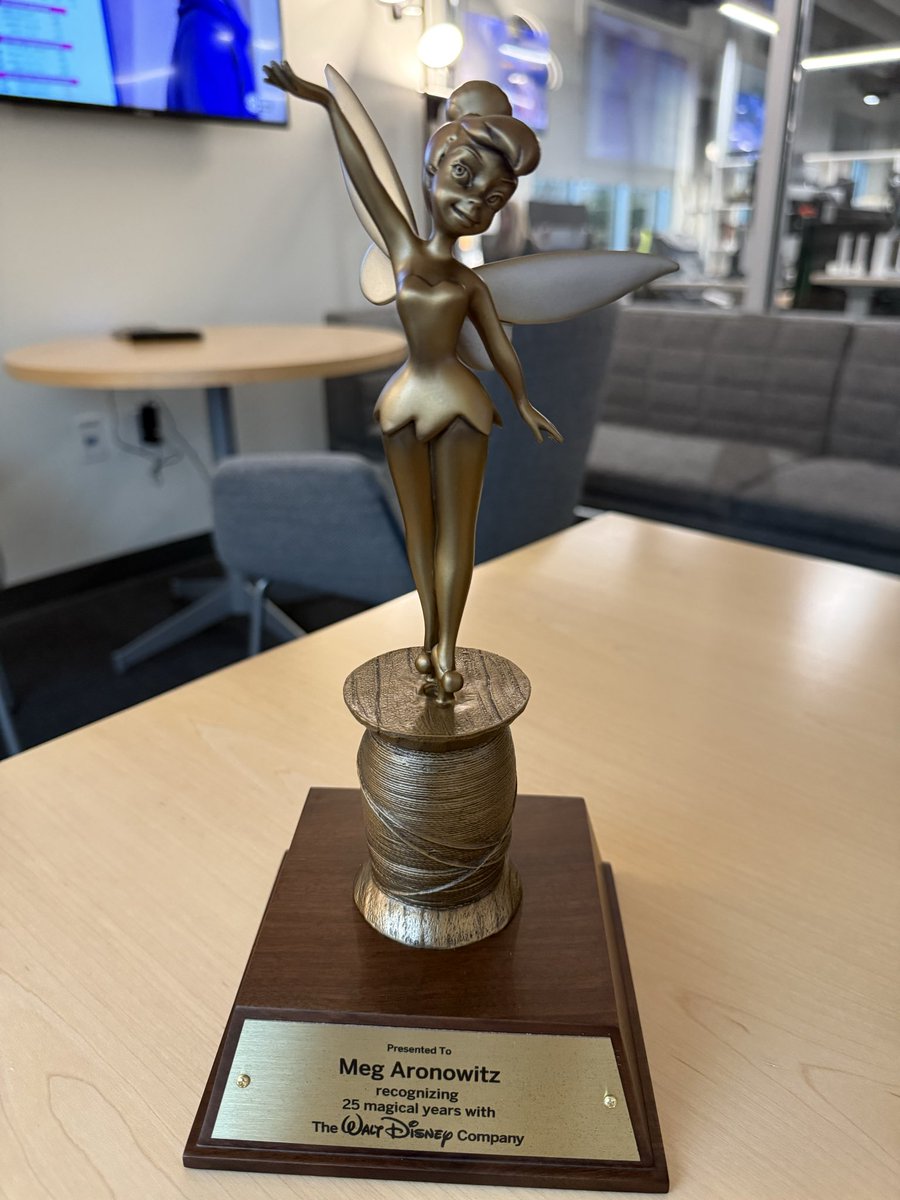 Meg Aronowitz tweet media