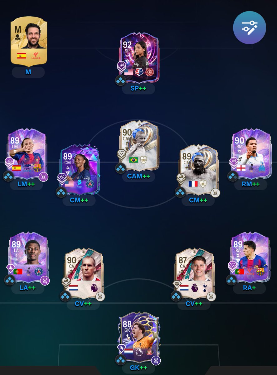 SamoeraiSol's tweet photo. @fifa_romania Stam with quick step is crazy. Van de ven still 87. Gave them both Icon chem because they won’t be replaced ever. Unlike other team members. Team plays very good. https://t.co/egF0by4L9f