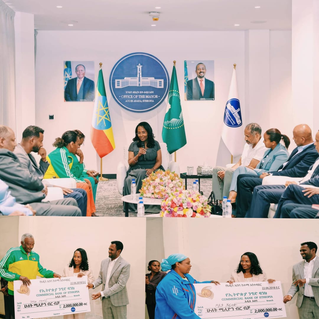 AdanechAbiebie's tweet photo. ዛሬ የሀገር ባለውለታና የብሔራዊ ኩራታችን ለሆኑ አንጋፋ ጀግኖች አትሌቶቻችን ድጋፍ አድርገናል። 

ለአትሌት ኮማንደር ጌጤ ኡርጌ የ10 ሚሊዮን ብር፣ ባለ 3 መኝታ ቤት ከሙሉ እቃ ጋር እና የህክምና ድጋፍ ተበርክቶላታል። 
በተጨማሪም ለጀግኖቻችን ዋሚ ቢራቱ፣ አጥሬ በዛብህ፣ ሸዋንግዛው ወርቁ፣ ወርቁ በሮ፣ ግርማ ወ/ሃና፣ ሸምሱ ሀሰን፣ ሻይቱ ሽፈራው፣ ዘውዴ ሀ/ማሪያም፣ ጌታቸው ከበደ እና ወልዴ ሮባሌ ለእያንዳንዳቸው የ2 ሚሊዮን ብር ድጋፍ አድርገናል።

ፈጣሪ ኢትዮዽያን እና ሕዝቦቿን ይባርክ !