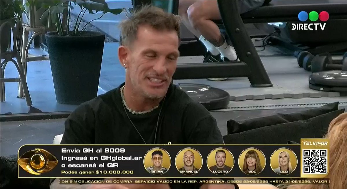 "El hate me da igual, hasta me divierte. Acá yo no puedo querer a nadie, si no los conozco..." dice Sol 

"Yo tenía la esperanza de que me quieras" le tira Martín kajjka 
#GranHermano