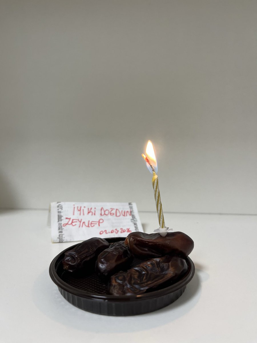 zeynorman's tweet photo. Doğum günüm ramazana denk gelmiştir https://t.co/IxezXNosAs