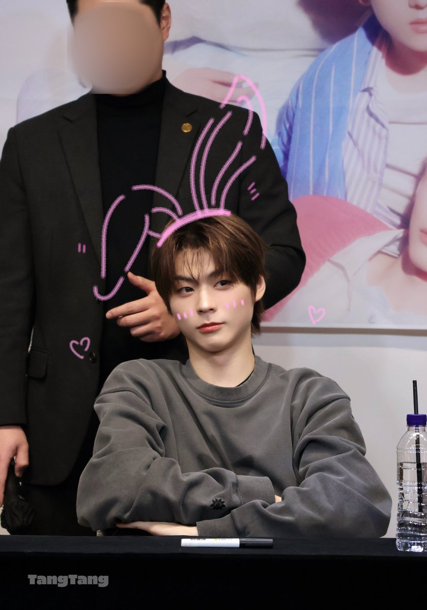 tangtangl5o2v1e's tweet image. 🐰🎀💕  #홍 #hong #김홍