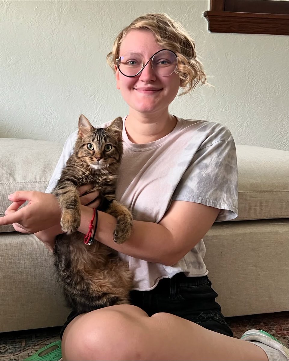 nbhzah14_hp29's tweet image. The news we ALL have been waiting for: Alvin has found an AMAZING HOME!!!!! 🎉🥳🎊

Alvin was surrendered to Emilie’s Foster Crew at 6 weeks old and has spent the last 6 months learning how to use his body and gain strength.  Best day ever!!! ❤️

#adoptdontshop #cute #cutekitten