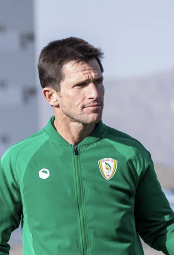 من الجنون .. ان يتم " إقالة " المدرب في هذه المرحلة !!
استمرار " بابلو " هو حفاظاً على " مكتسبات " الموسم .. اللتي نطالب بها كل موسم للاستقرار " الفني " 

على " الادارة " ان تحافظ على " الاستقرار " الفني اذا ارادوا ان يستمر " الفريق " في المنافسة هذا الموسم او الموسم اللي بعده