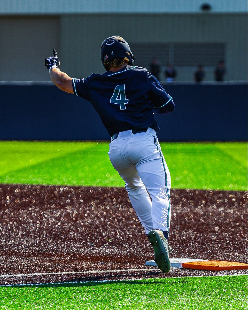 UNCW Baseball tweet media