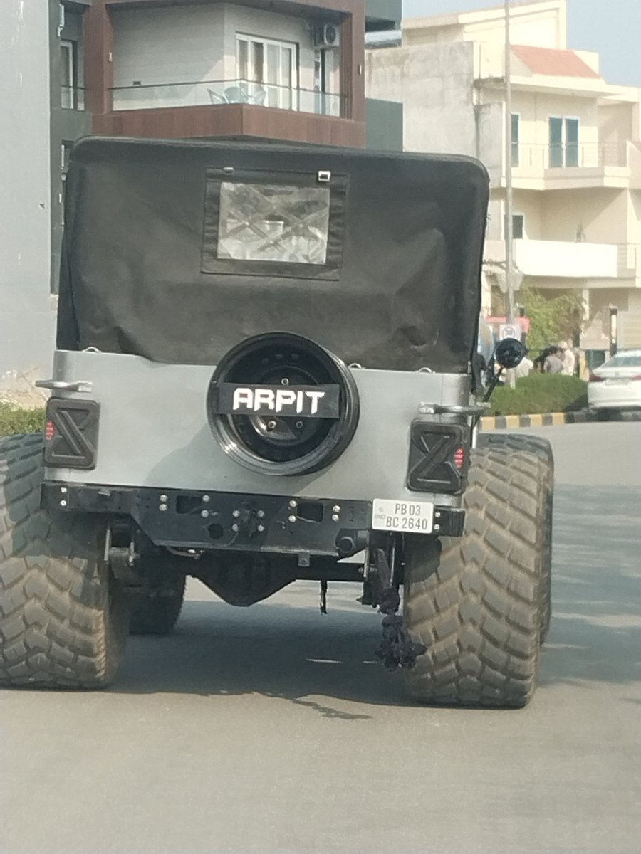 man140289's tweet photo. Hi @noidapolice @noidapolice @Noidatraffic @Yamunaresidents @OfficialGNIDA @GreaterNoidaW @Uppolice @UPGovt @myogiadityanath 

How are these types of vehicles allowed to run on the road??

Who allowed ? Without action yet? If not, please identify and do the needful legal action? https://t.co/MajOuQfLVK