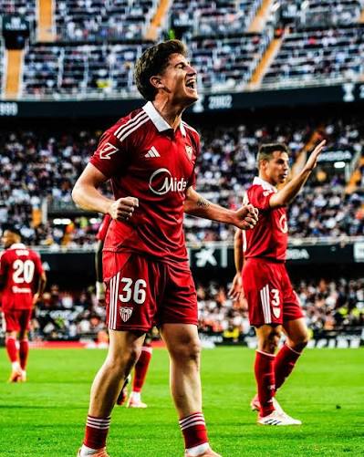 RaaikKoo's tweet photo. 100 millones de cláusula a este tío YA, me recuerda a Gareth Bale y no lo digo en broma. https://t.co/kc5G0r70IM