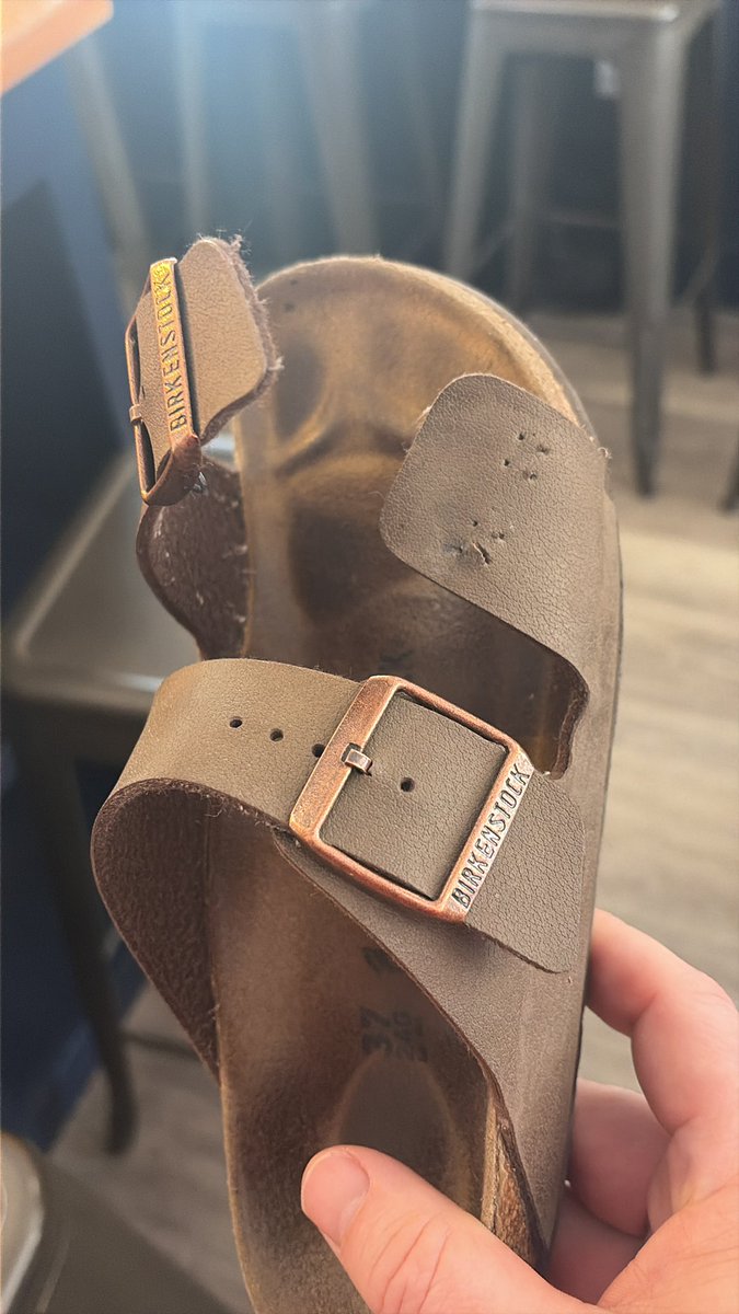 DHarzew's tweet photo. @BIRKENSTOCKUSA @Birkenstock is this normal for regular usage? https://t.co/BA8XRO9I1E