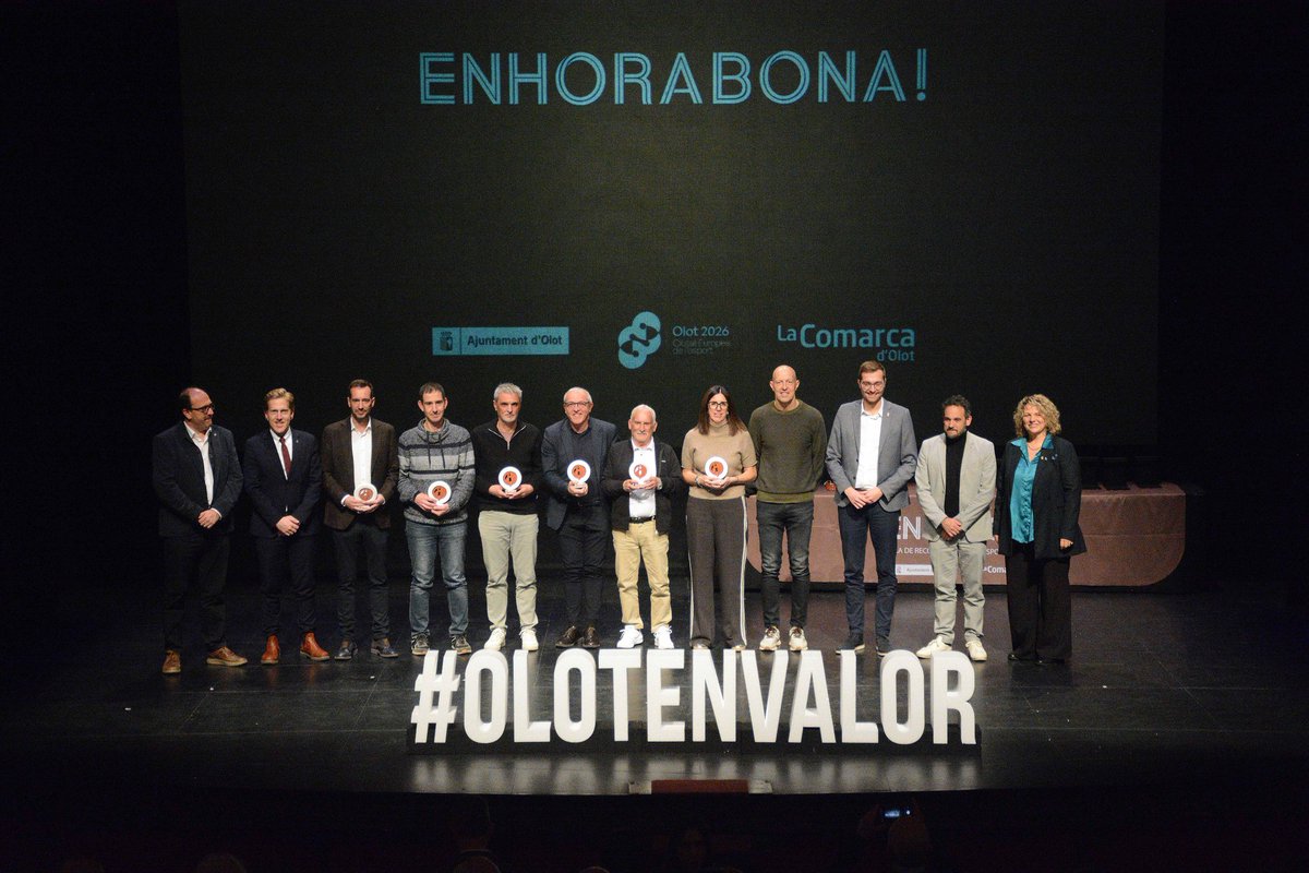 CB La Vall d'en Bas tweet media