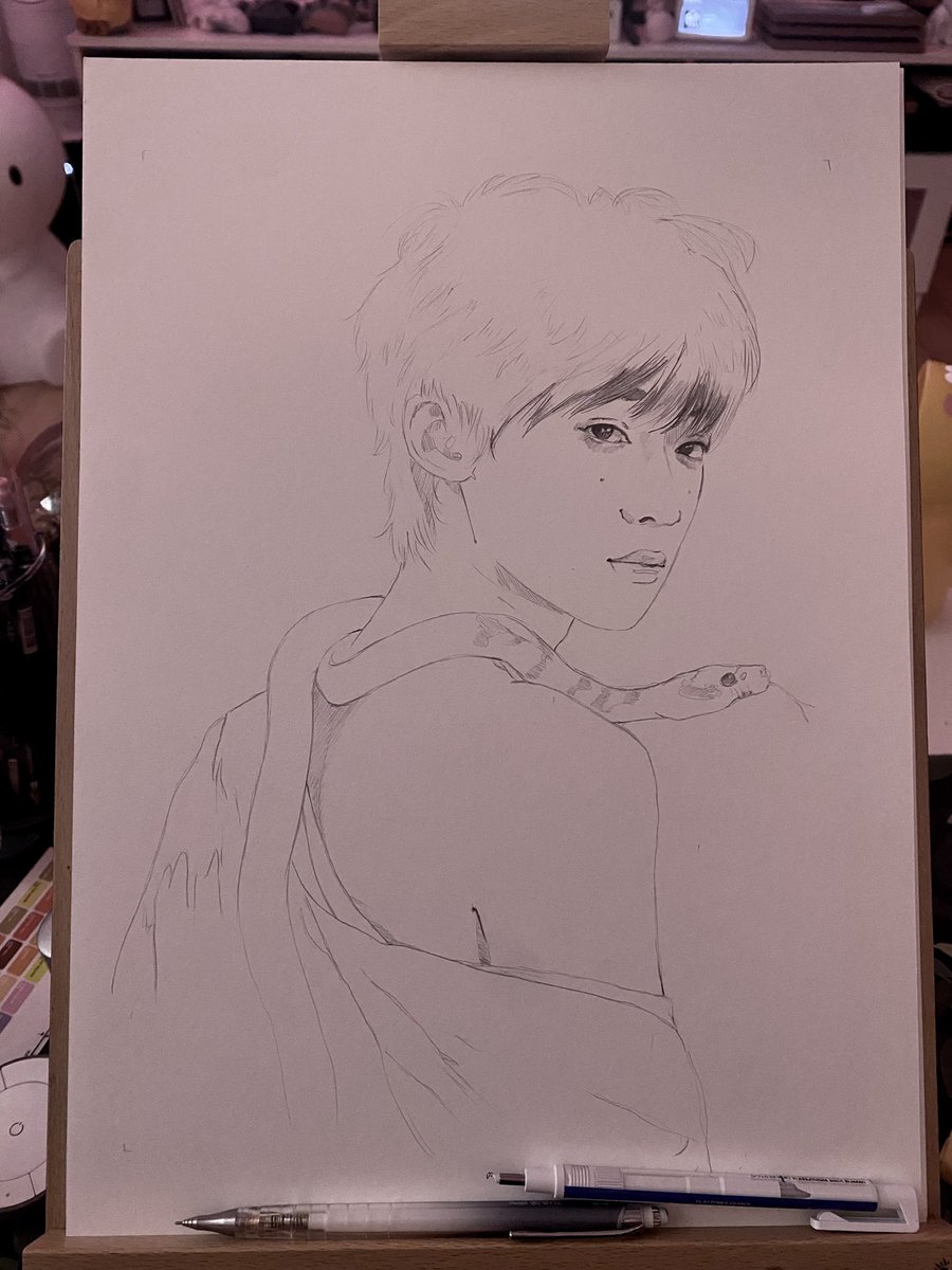 As I said I wanted to draw this pic so baldy, but in the end made my own version of it. I’m not sure if I like it :/ #Ziyu #art #sketch