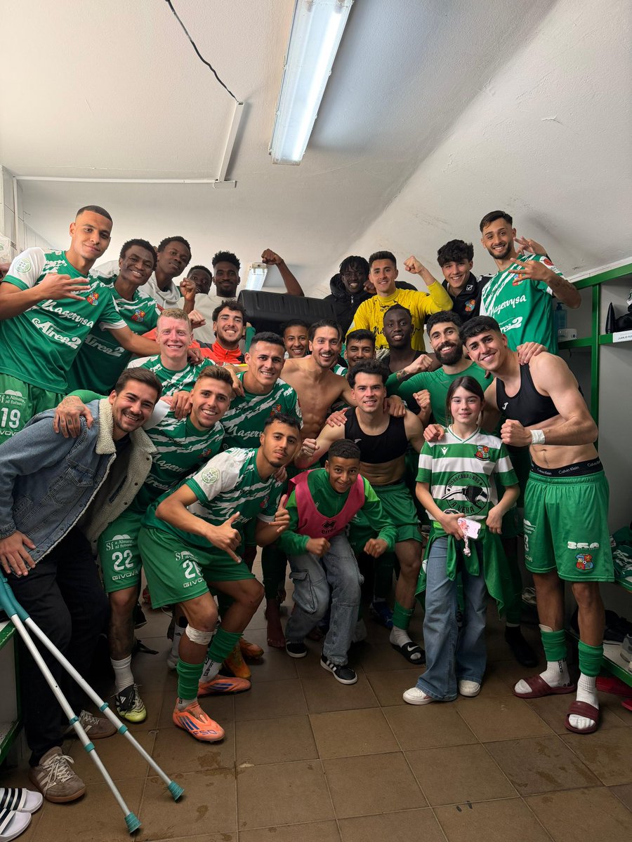 peerddi's tweet photo. Seguimos compitiendo con la misma ilusión y compromiso, solo centrados en nuestro objetivo!! @MORALO_CP 💚🤍 https://t.co/lvyH6mxB7f