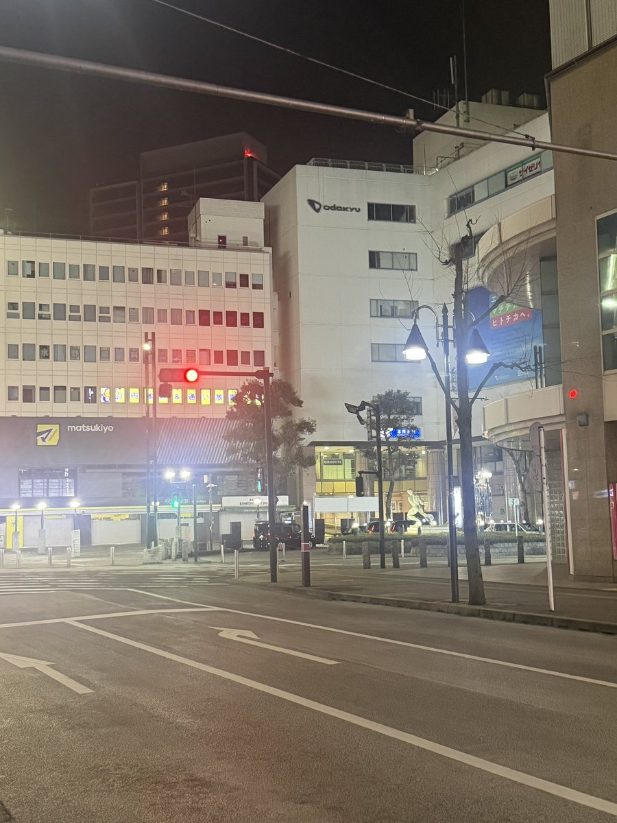 kiyo_0729's tweet photo. 🌞月曜日スタート‼️
気合いの4:45出発🚌💨
📍本厚木駅 → 羽田空港✈️
🛫7:15発 → 8:15小松空港着✨
到着後は🚌で
小松駅へ移動‼️
駅でスタッフと待ち合わせ🤝😆
⏰10:00〜
取引先＋スタッフで現場見学👷‍♂️🔥
⏰12:00〜
3/4入職スタッフと打ち合わせ📝✨
🛫14:45発で羽田へ‼️
滞在時間ほぼ仕事🤣🔥 https://t.co/FWG12XKK4W