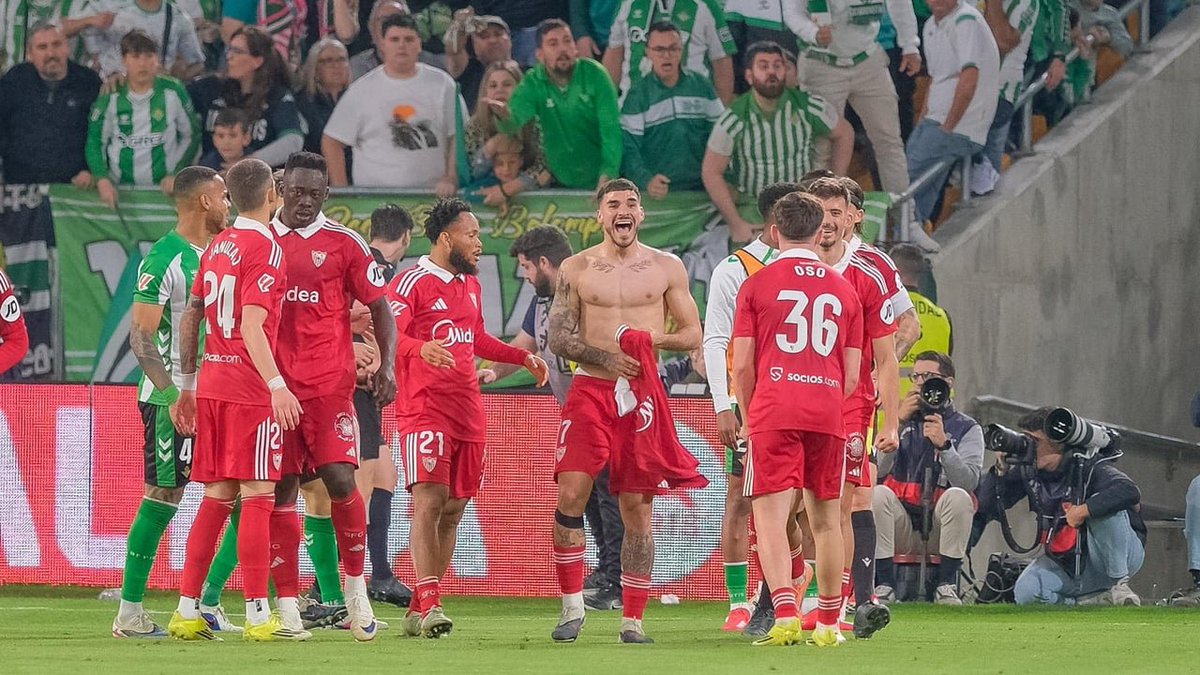 #DATO ¡¡¡El <a href="/SevillaFC/">Sevilla Fútbol Club</a> sigue dominando el derbi jugando EN EL ESTADIO DEL BETIS!!!

25 victorias del Sevilla
24 empates
24 victorias del Betis

De los últimos 21 encuentros:
8 victorias del Sevilla
10 empates
3 victorias del Betis