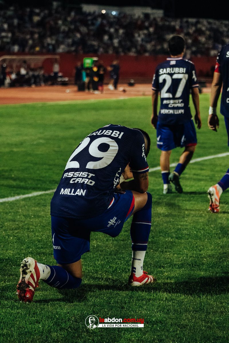 💔 Una baja que duele en el alma..
.
Hoy es su último partido de Julián Millán, se va de Nacional entre mañana y el martes. 🇫🇷

Desde la interna del club nos aseguran que el pase está cerrado. Y sí, hay que decir que para Nacional termina siendo un negocio muy redituable desde lo