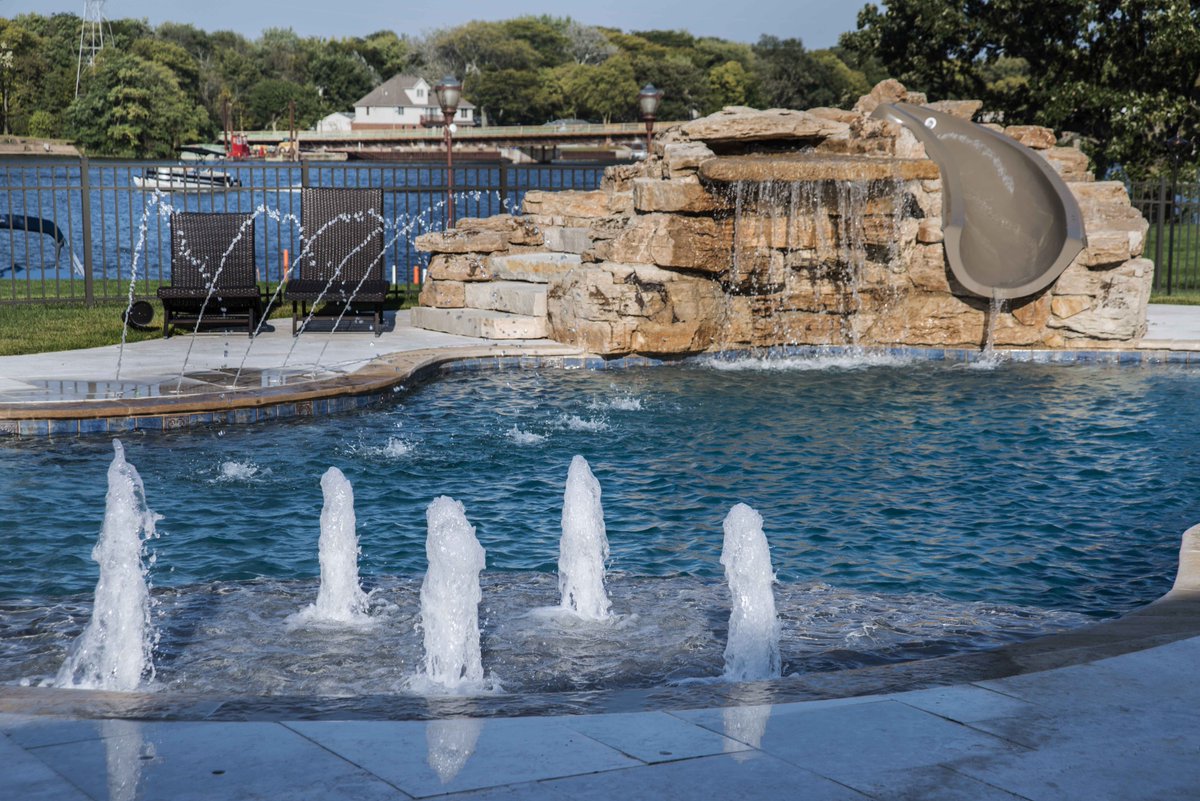 Chicago Swimming Pool Pictures - Water Features #marketing #pools #digitalmarketing #landscapedesign #outdoorliving #pooldesigns #swimmingpools #ingroundpools #poolbuildershttp://platinumpoolcare.com/swimming-pool-pictures/water-feature-pictures