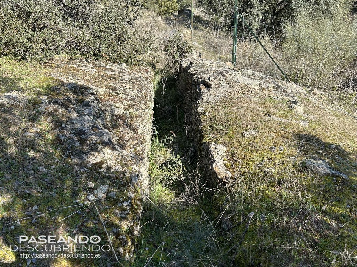 paseandoydescu's tweet photo. ACUEDUCTO LA POZUELA - TOLEDO
El Acueducto situado en la zona de la Pozuela, urbanización cercana a Toledo y próxima a Cobisa, se encuentra la captación Romana que se utilizaba para traer el agua potable a la ciudad de Toledo.
https://t.co/4nf8Wwak2H https://t.co/SuHU2AaU7T