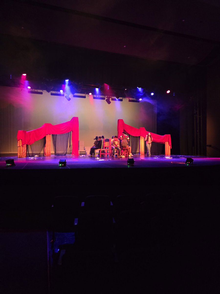 Mrs. Banks tweet media