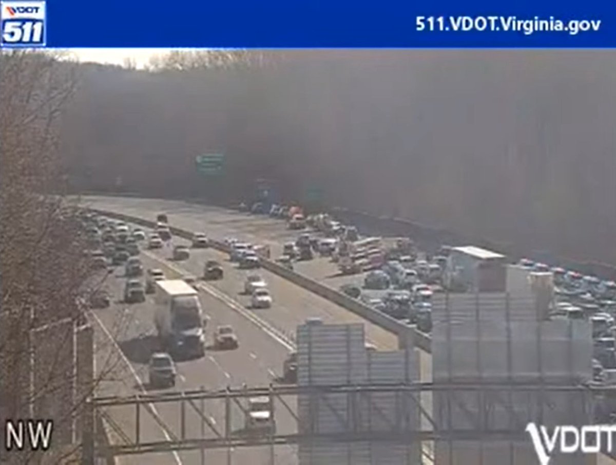 Breaking_4_News's tweet image. BREAKING: Major emergency response to reports of a multi-victim stabbing incident, with shots fired, on I-495, outside of Washington, DC.