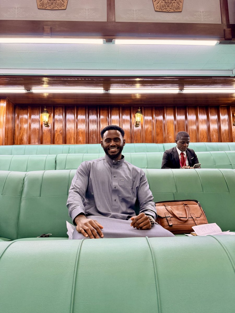 Hon. Elvis Mujuni Kamara tweet media